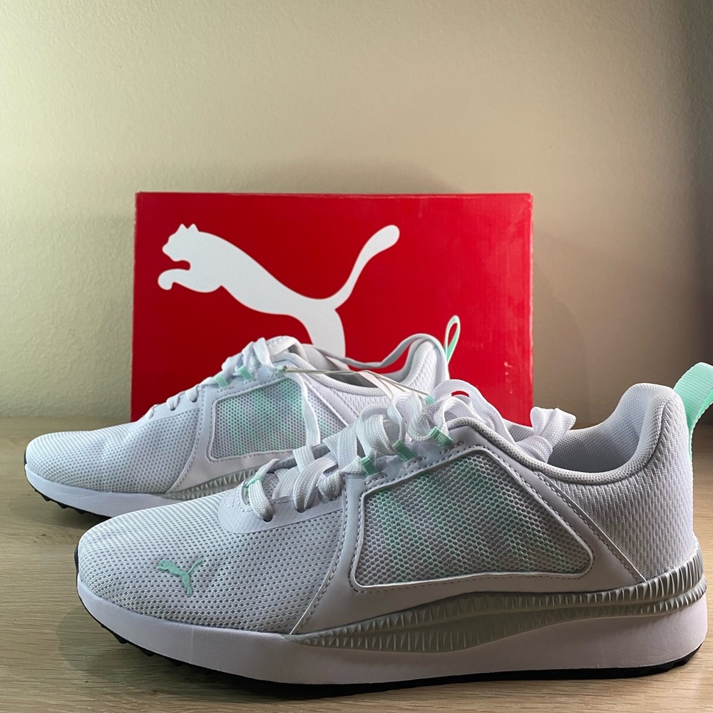 NWT Puma Ladies Pacer Net Cage - Size 8